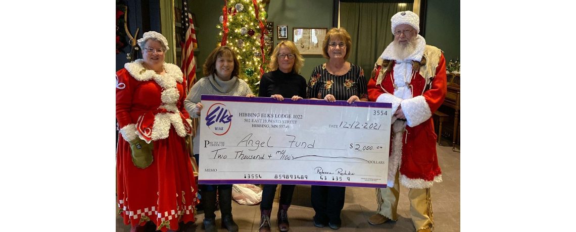 Hibbing Elks Clubs gives donation